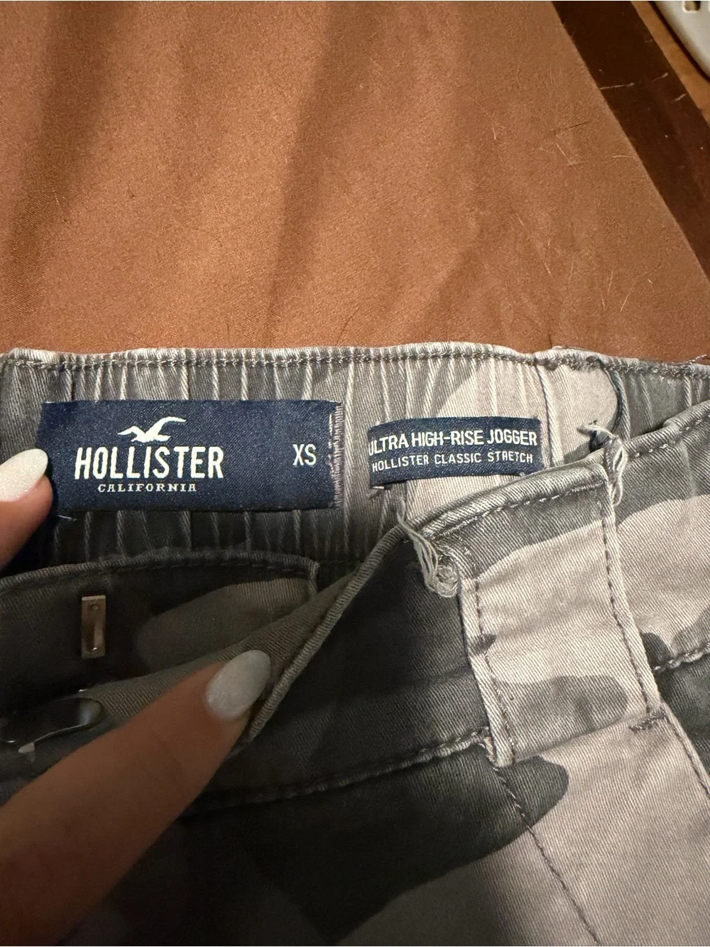 Hollister Ultra High-Rise Camo Cargo Jogger Pants XS